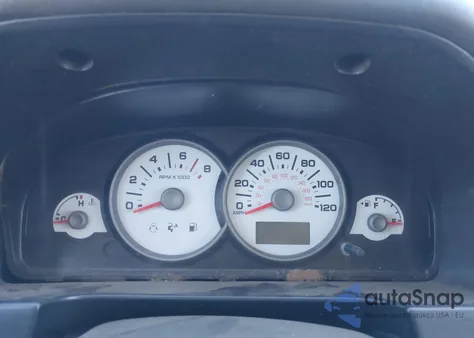 2005 Ford Escape Xlt z USA, uszkodzony, nr VIN 1FMYU03135KA84074